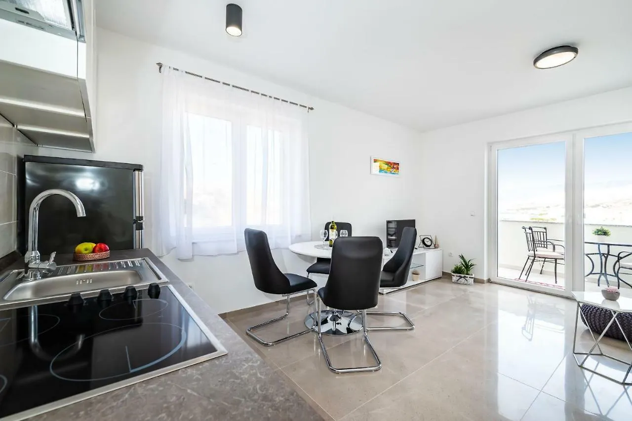 Apartmani Matej B 파그 아파트